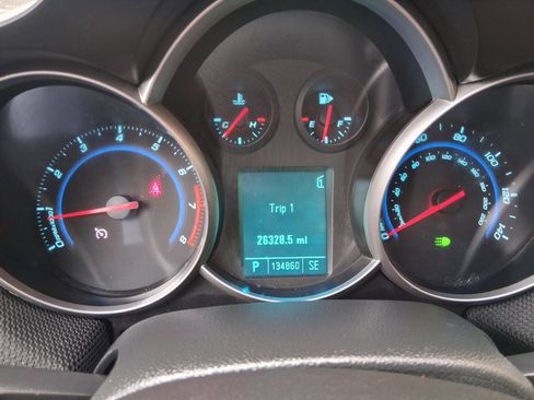 Used 2011 Chevrolet Cruze LT image 17