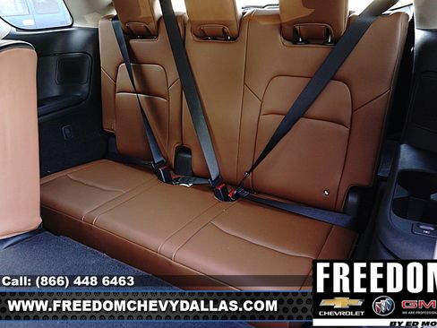 Used 2024 Nissan Pathfinder Platinum w/ Cargo Package image 11