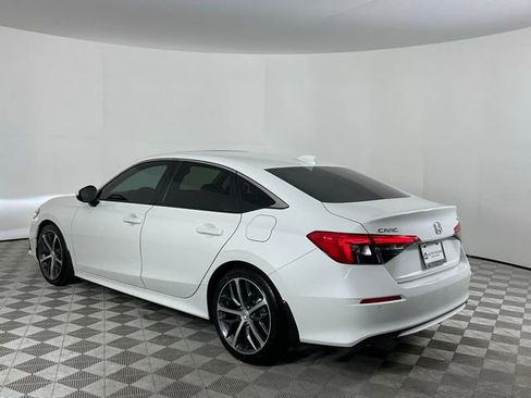 Used 2024 Honda Civic Touring image 7