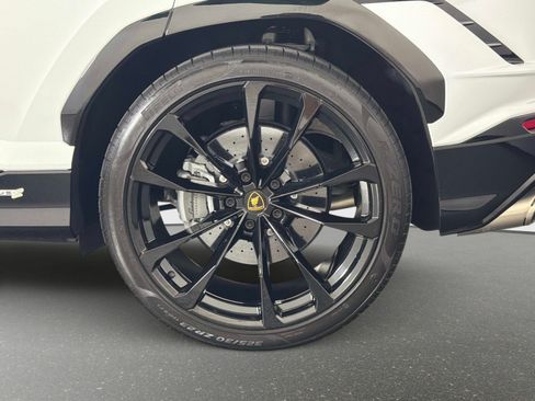 Used 2023 Lamborghini Urus S AWD/4WD image 12