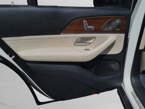 Certified 2026 Mercedes-Benz GLS 450 4MATIC image 6