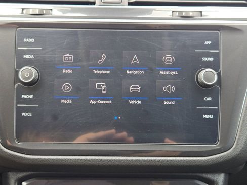 Used 2022 Volkswagen Tiguan SE FWD image 18