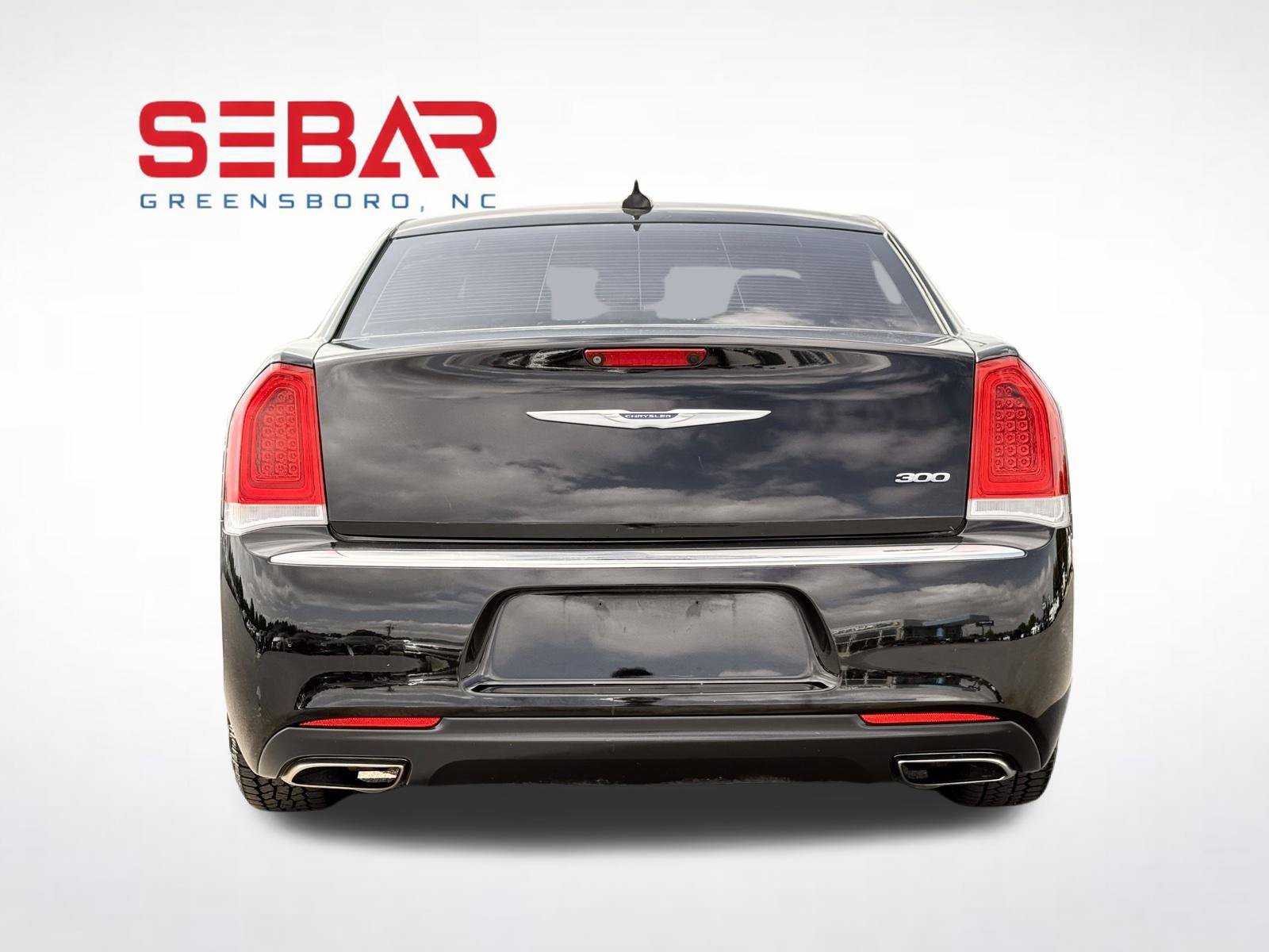 Used 2020 Chrysler 300 Touring w/ Driver Convenience Group RWD image 12