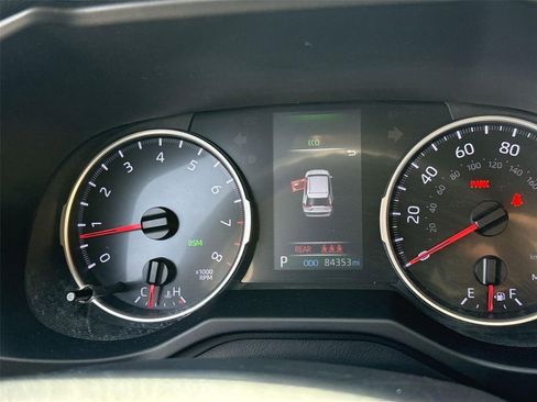 Used 2020 Toyota RAV4 XLE FWD image 10