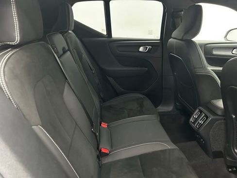 Used 2023 Volvo XC40 B5 Plus w/ Climate Package image 36