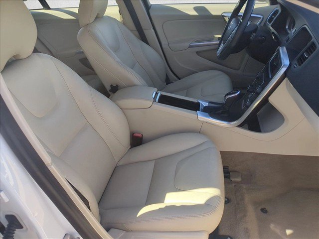 Used 2015 Volvo V60 T5 Platinum FWD image 20