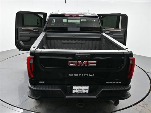 Used 2024 GMC Sierra 2500 Denali w/ Denali Reserve Package image 43