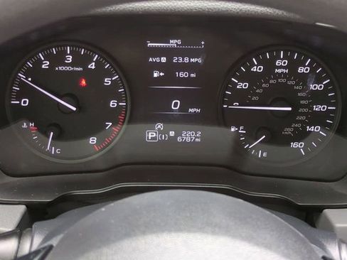 Used 2025 Subaru Crosstrek 2.0i image 25