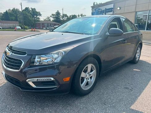 Used 2016 Chevrolet Cruze LT FWD image 1