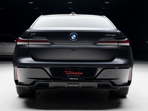 Used 2023 BMW i7 xDrive60 image 25