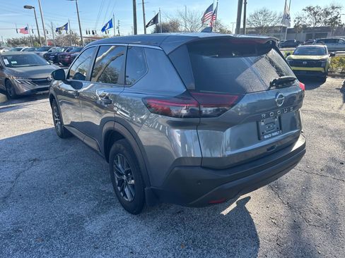 Certified 2021 Nissan Rogue S image 7