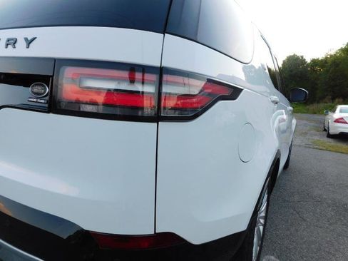 Used 2018 Land Rover Discovery HSE Luxury image 34
