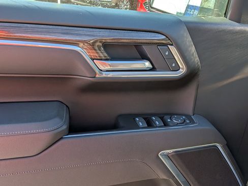 Certified 2025 Chevrolet Silverado 1500 LT image 15