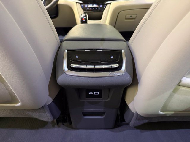 Used 2021 Cadillac XT6 Premium Luxury AWD/4WD image 27