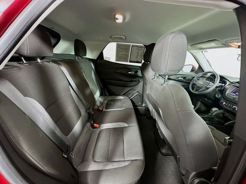 Used 2023 Chevrolet TrailBlazer LT FWD image 25