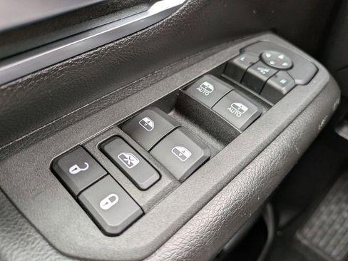 Used 2025 RAM 1500 Big Horn image 24