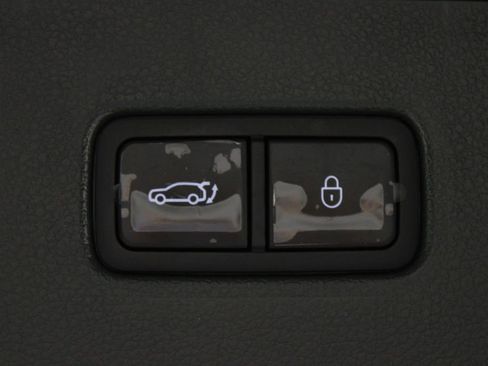 Used 2025 Genesis GV80 3.5T Prestige image 16