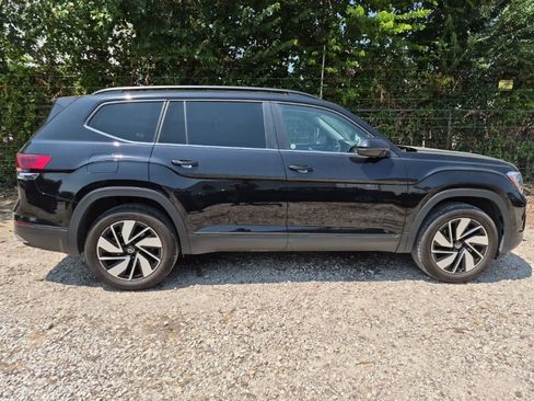 Used 2025 Volkswagen Atlas SE FWD image 5