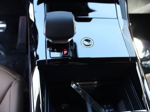 New 2025 Land Rover Range Rover Sport Dynamic SE image 13