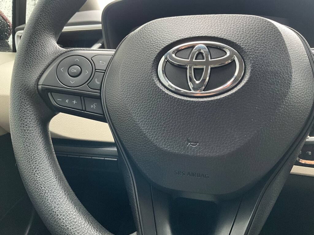 Used 2023 Toyota Corolla LE FWD image 22