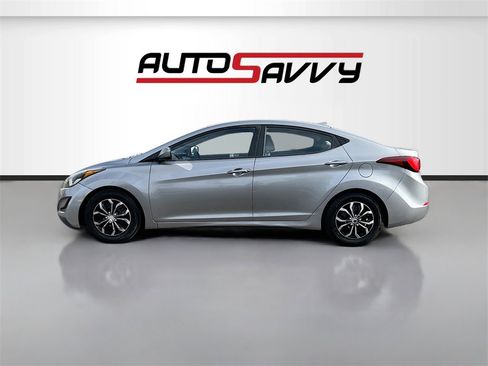 Used 2016 Hyundai Elantra SE image 4