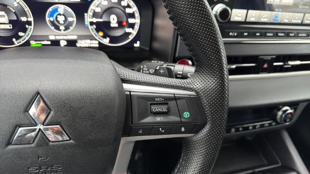 Used 2024 Mitsubishi Outlander Ralliart AWD/4WD image 24