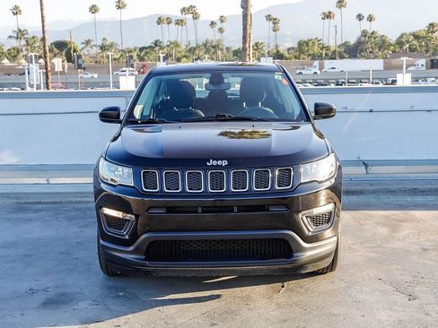 Used 2021 Jeep Compass Sport FWD image 3