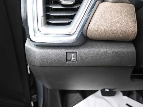 Used 2023 GMC Canyon Denali AWD/4WD image 10