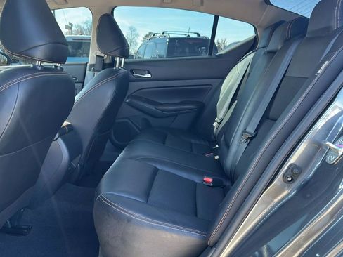 Used 2022 Nissan Altima 2.5 SR w/ Midnight Edition Package image 11