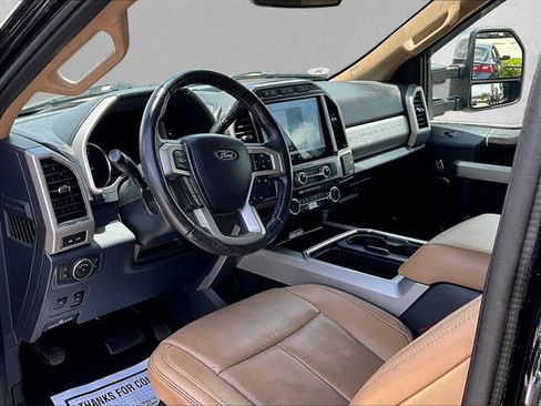 Used 2022 Ford F250 Lariat w/ Lariat Ultimate Package AWD/4WD image 14