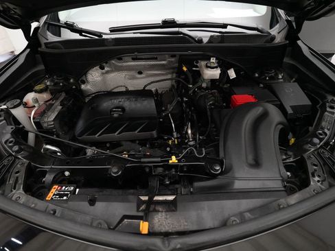 Used 2022 Buick Encore GX Select w/ Sport Touring Package AWD/4WD image 3