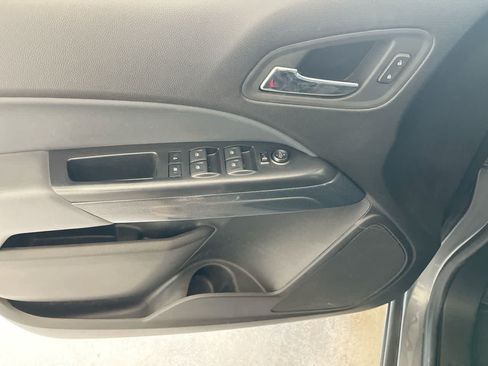 Used 2018 Chevrolet Colorado Z71 AWD/4WD image 13
