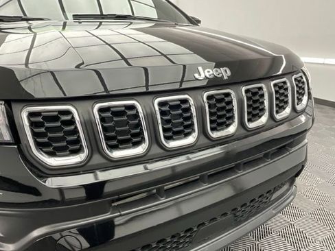 Used 2025 Jeep Compass Latitude image 26