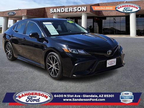 Used 2024 Toyota Camry SE image 1