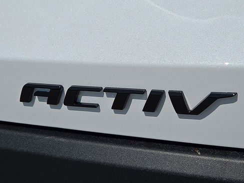 New 2026 Chevrolet Equinox ACTIV w/ Convenience Package III FWD image 9