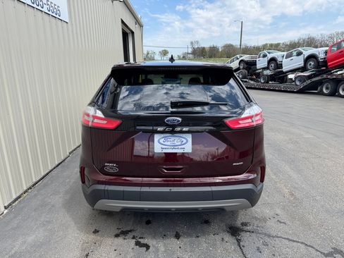Used 2024 Ford Edge SEL AWD/4WD image 4