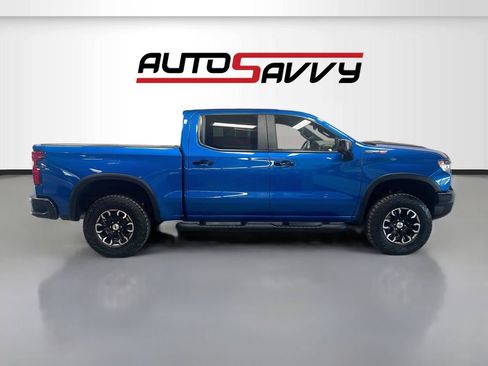 Used 2023 Chevrolet Silverado 1500 ZR2 w/ Technology Package AWD/4WD image 8