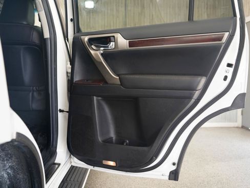 Used 2016 Lexus GX 460 w/ Premium Package AWD/4WD image 38