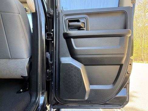 Used 2017 RAM 1500 Express AWD/4WD image 28