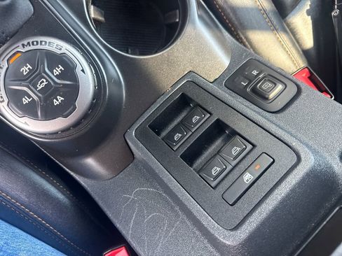 Used 2023 Ford Bronco Badlands AWD/4WD image 41