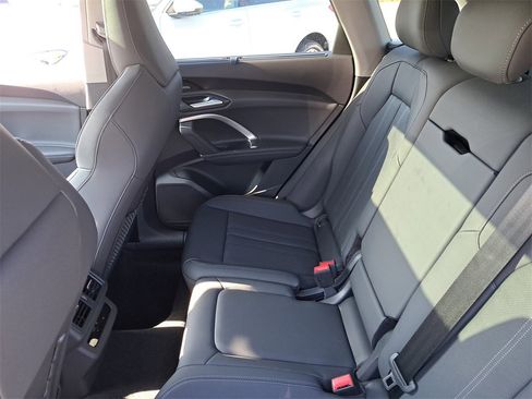 New 2025 Audi Q5 2.0T Premium Plus image 27