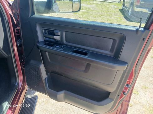 Used 2017 RAM 1500 Express w/ Express Value Package RWD image 15