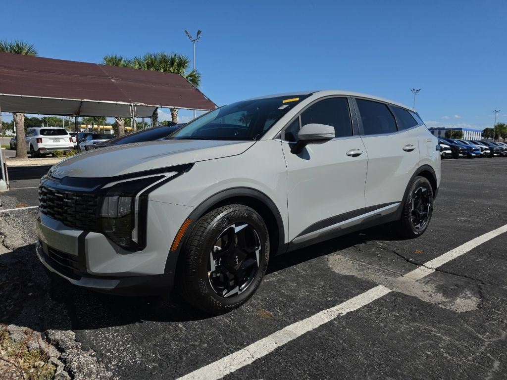 Used 2026 Kia Sportage EX FWD image 6
