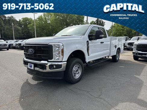 New 2026 Ford F250 XL w/ XL Chrome Package image 1