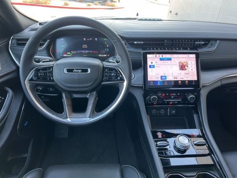 New 2024 Jeep Grand Cherokee Overland w/ Luxury Tech Group IV image 22