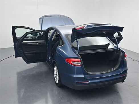 Used 2019 Ford Fusion SE image 48