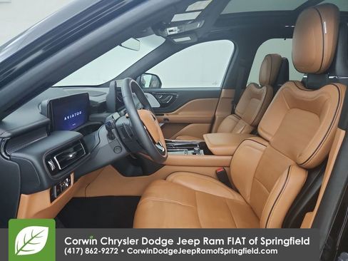 Used 2025 Lincoln Aviator Black Label w/ Jet Appearance Package AWD/4WD image 7
