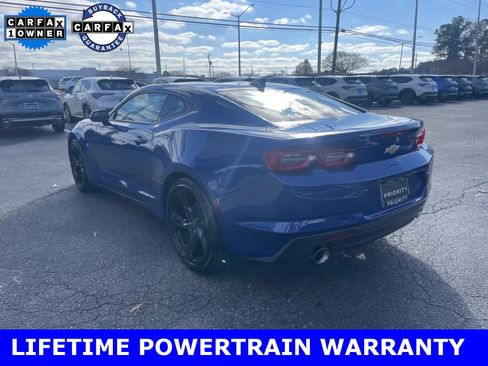 Used 2021 Chevrolet Camaro LT w/ Technology Package image 3
