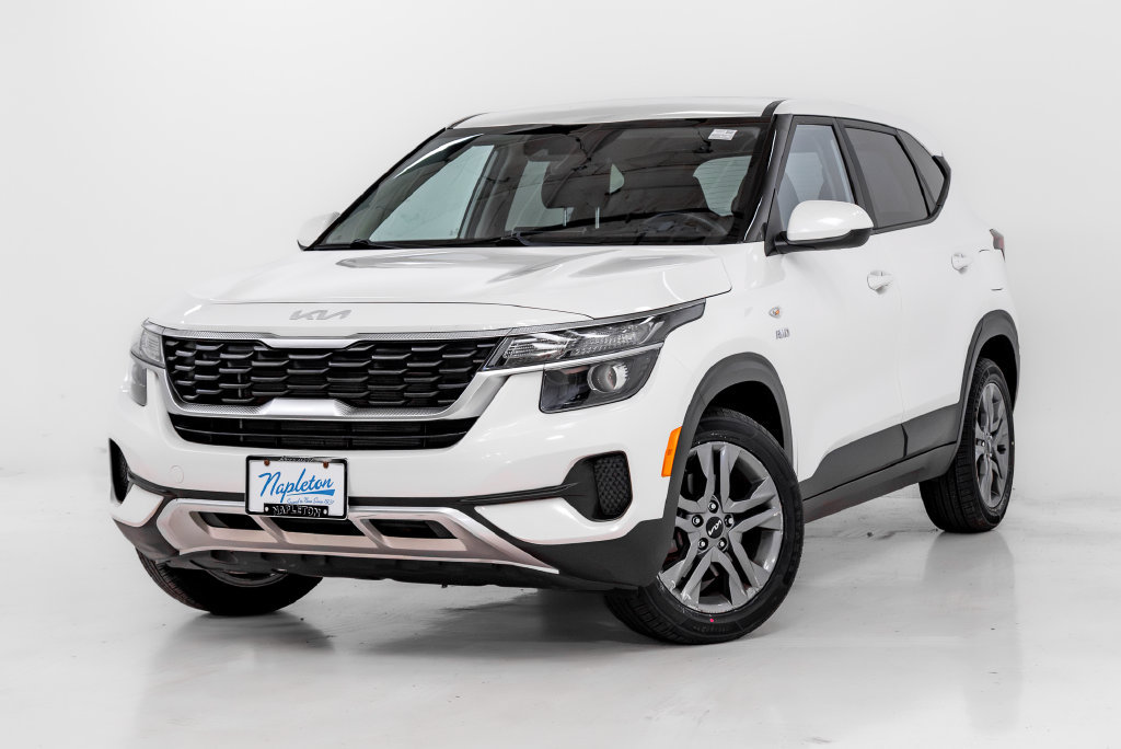 Used 2022 Kia Seltos LX AWD/4WD image 1