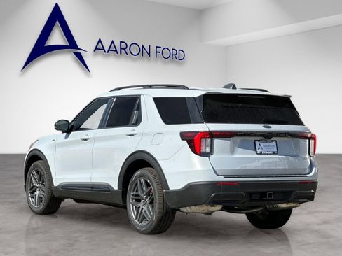 New 2026 Ford Explorer ST-Line w/ ST-Line Street Pack image 3